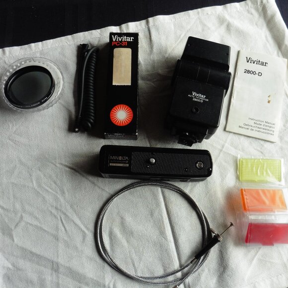 SLR: Cable Shutter Release & Shutter Cord & Flash & Auto Winder & Filter - Picture 1 of 9